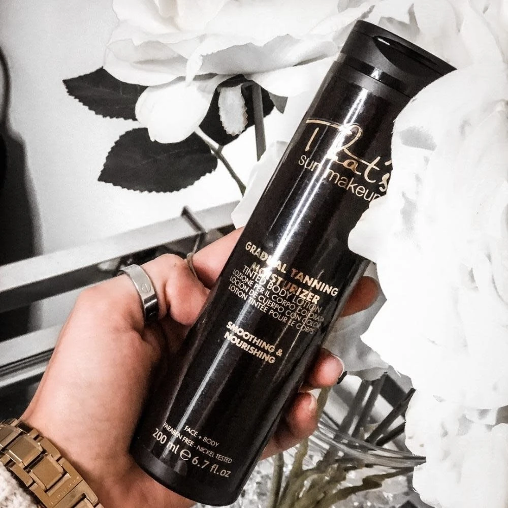 Lotion Hydratante Bronzante Progressive "Gradual Tanning Moisturizer" (200ml/6.7oz) 2 Lotion Hydratante Bronzante Progressive "Gradual Tanning Moisturizer" (200ml/6.7oz) – Image 2